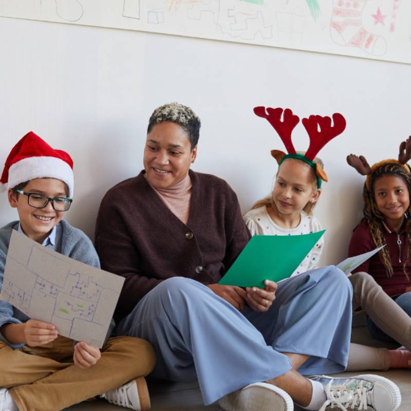 Célébrer la Magie de Noël à l’École : Activités Festives pour Techniciens en Loisir